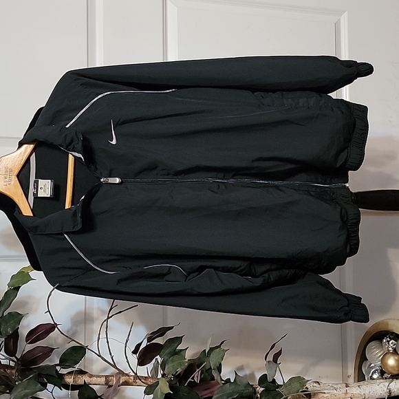 Nike Jackets & Coats M Nike Drifit Black Athletic Jacket Size M